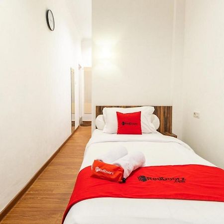 Reddoorz @ Binjai Hotel Ngoại thất bức ảnh