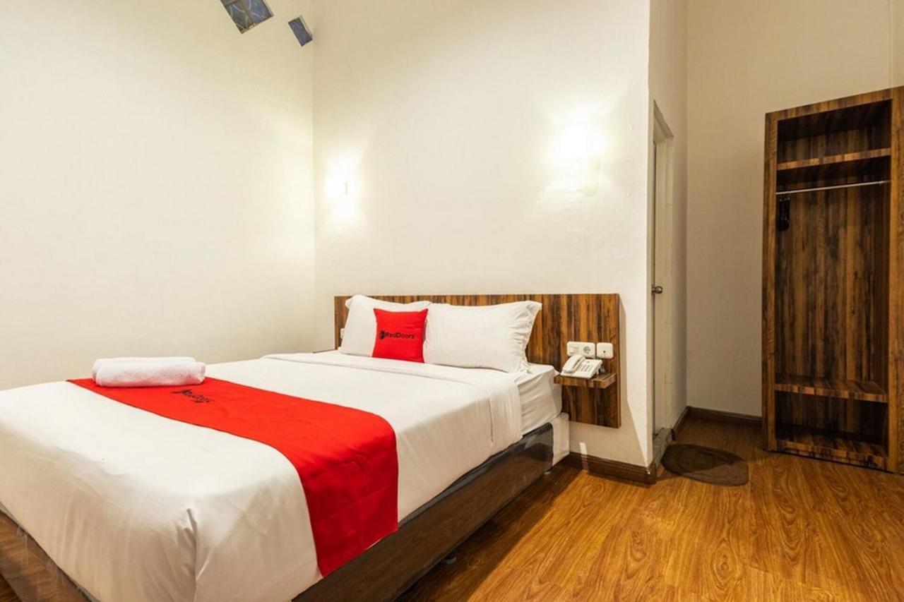Reddoorz @ Binjai Hotel Ngoại thất bức ảnh